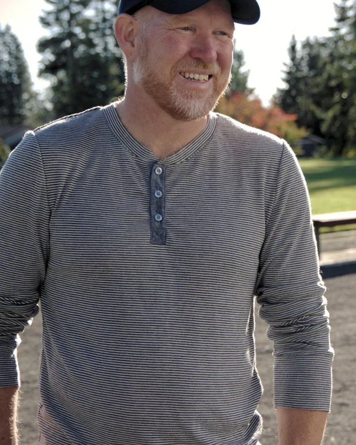 Strathcona Henley T-Shirt - Thread Theory Schnittmuster (Englisch)