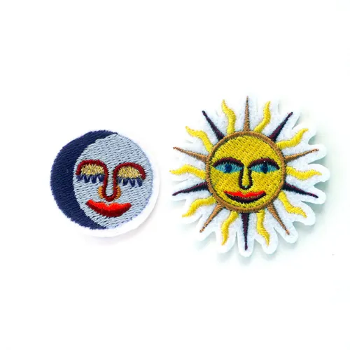 naehzubehoer-macon-lesquoy-repair-patch-sun-moon-01.jpg
