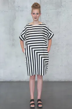 No22 Kleid mit Streifen - Trendschnitt Sewing Pattern (German)