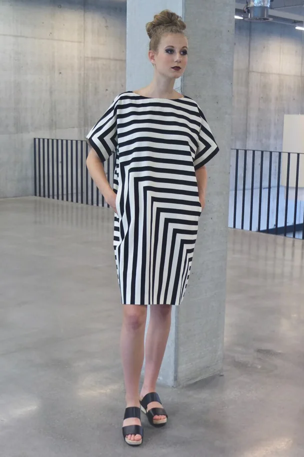 No22 Kleid mit Streifen - Trendschnitt Schnittmuster