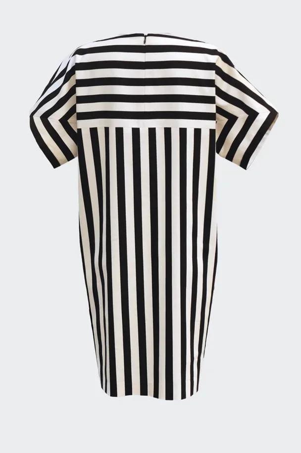 No22 Kleid mit Streifen - Trendschnitt Schnittmuster