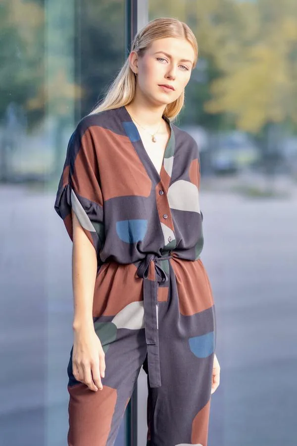 No57 Jumpsuit mit Knopfpatte - Trendschnitt Schnittmuster