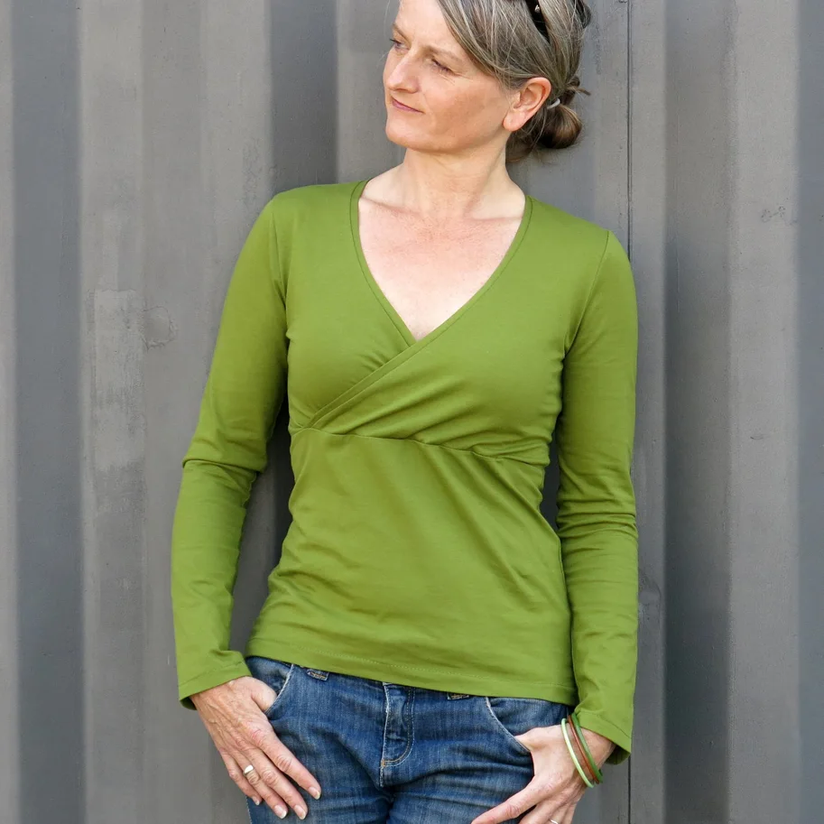 Frau Liese Wickelshirt - Studio Schnittreif Sewing Pattern (German)