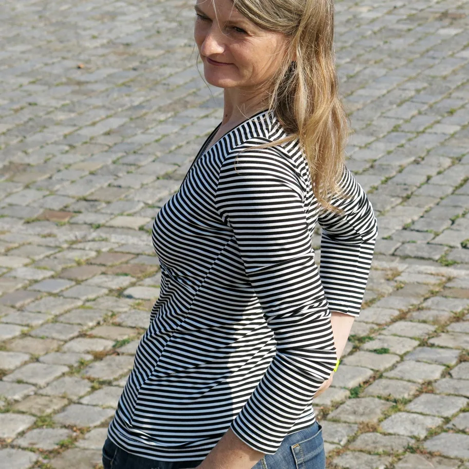 Frau Liese Wickelshirt - Studio Schnittreif Sewing Pattern (German)