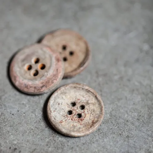 nahzubehor-merchant-mills-metall-knopf-20mm-unearthed-01.jpg