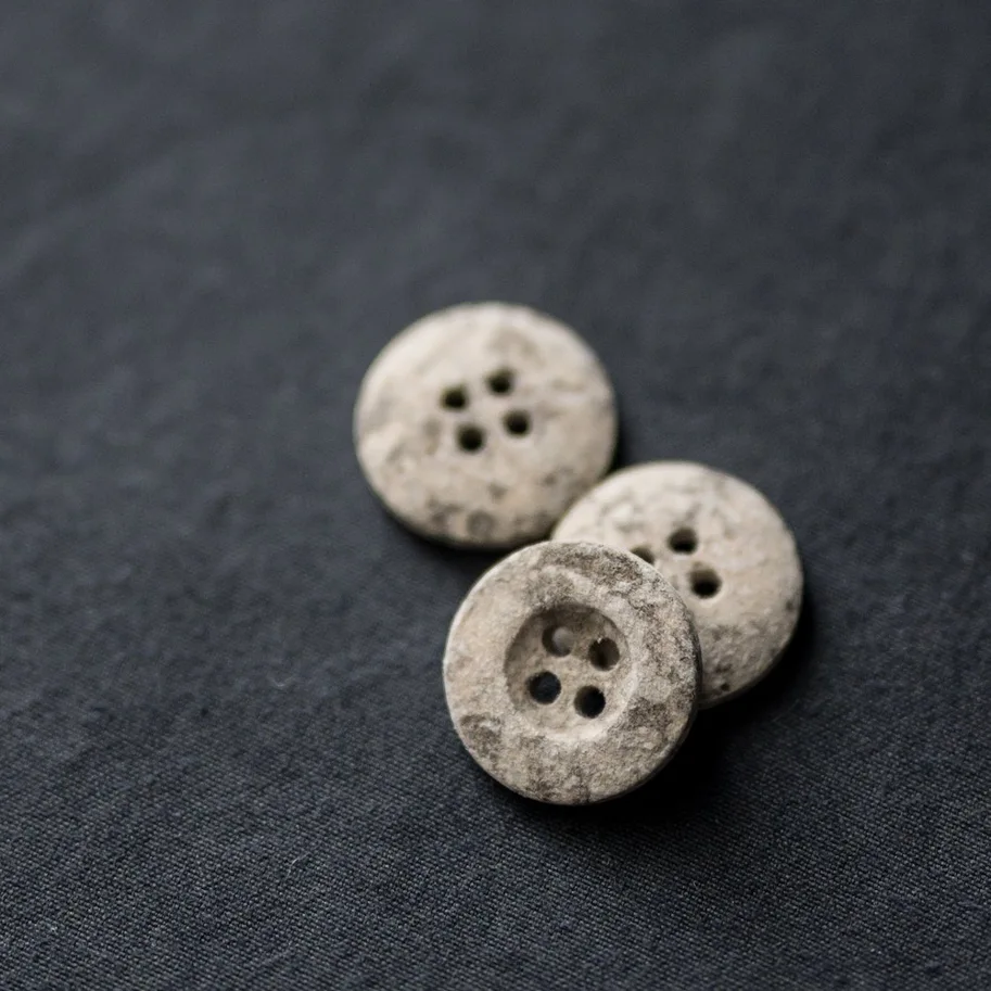 Recycled Button 18mm - Metamorphic