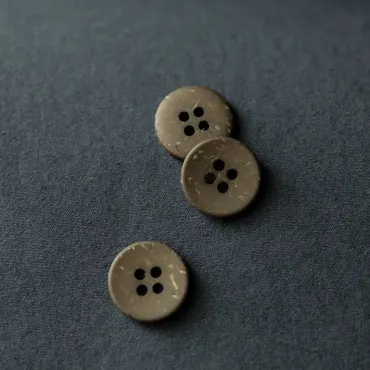Recycled Button 18mm - Olive Speckles