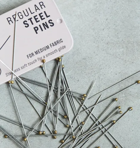 nahzubehor-sewply-stecknadeln-regular-steel-pins-for-medium-fabrics-01.jpg