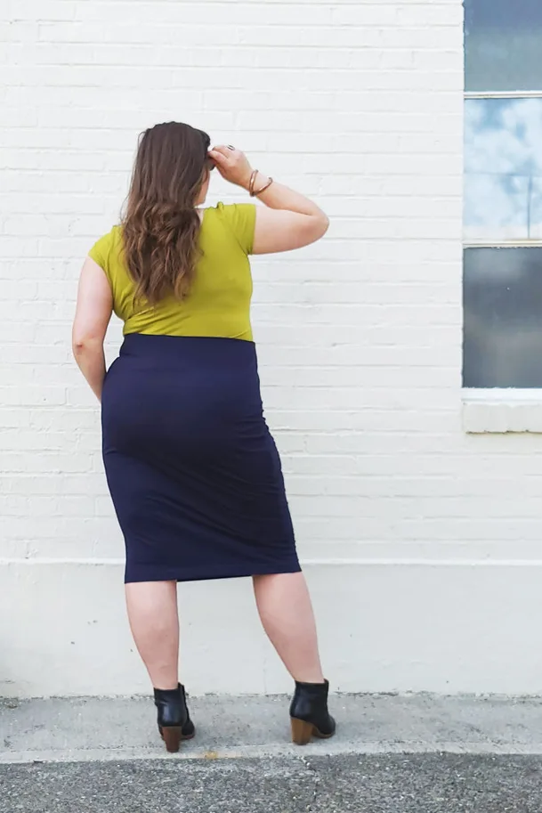 Cosmos Sweatshirt and Elemental Skirt 16-34 - Sew House Seven Schnittmuster (Englisch)