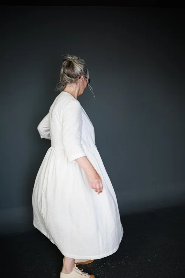 The Etta Wrap Dress 6-18 - Merchant & Mills Sewing Pattern (English)