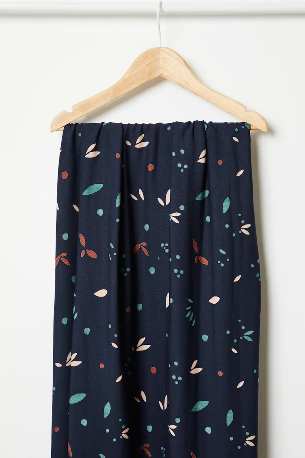 Vera Ecovero Soft Crêpe - Petals Night