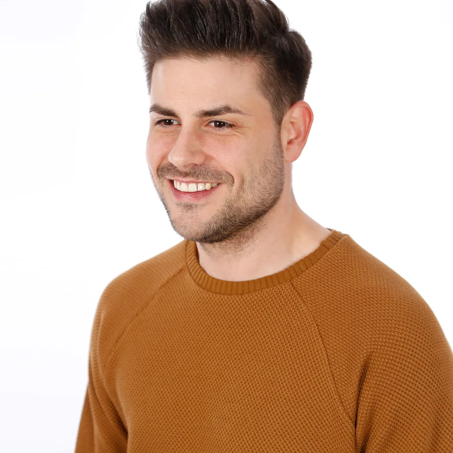 Herr Sven Pullover mit Raglanärmeln - Studio Schnittreif Schnittmuster
