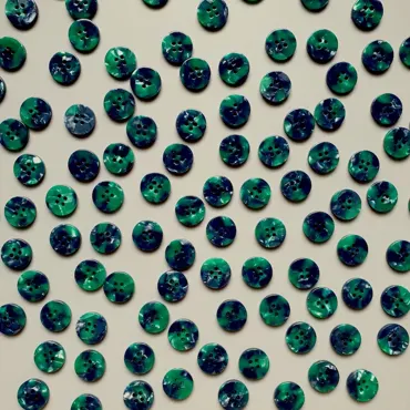 Bioresin Kunstharz Knopf 15mm - Wicked 15 Stück