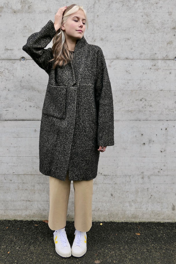 No01 Mantel in Egg-Shape Form - Trendschnitt Schnittmuster