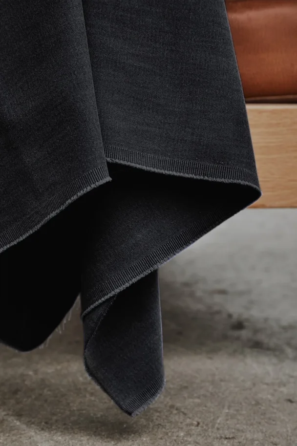 Tencel Sera Weighty Cotton Blend - Black