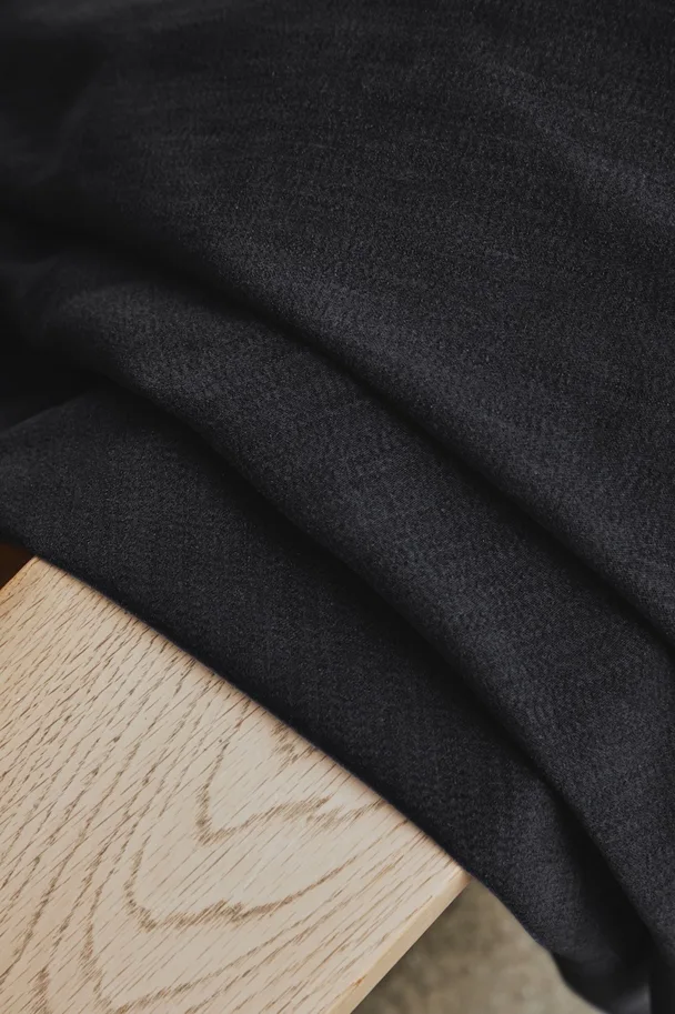 Tencel Sera Weighty Cotton Blend - Black