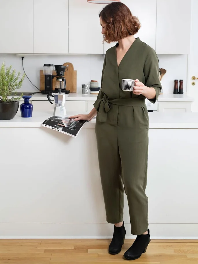 V-Neck Jumpsuit XL-3XL - The Assembly Line Schnittmuster (Englisch)