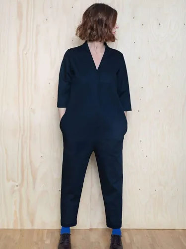 schnittmuster-the-assembly-line-v-neck-jumpsuit-02.jpg