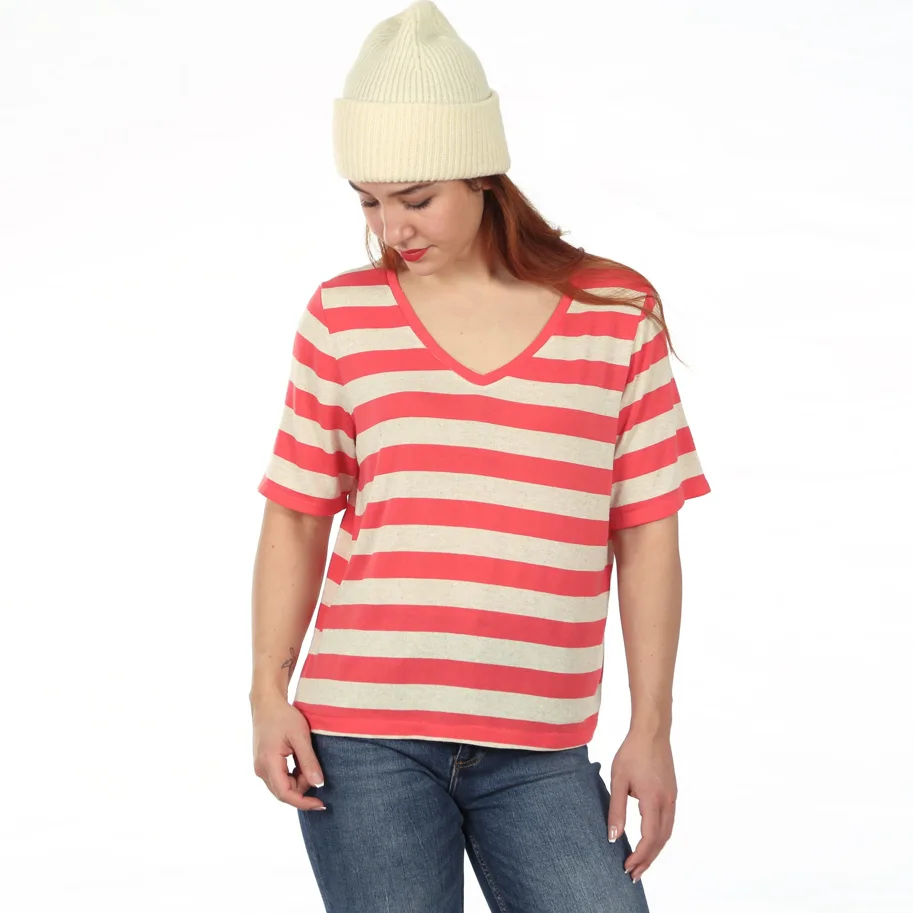 Frau Kay V-Shirt - Studio Schnittreif Schnittmuster