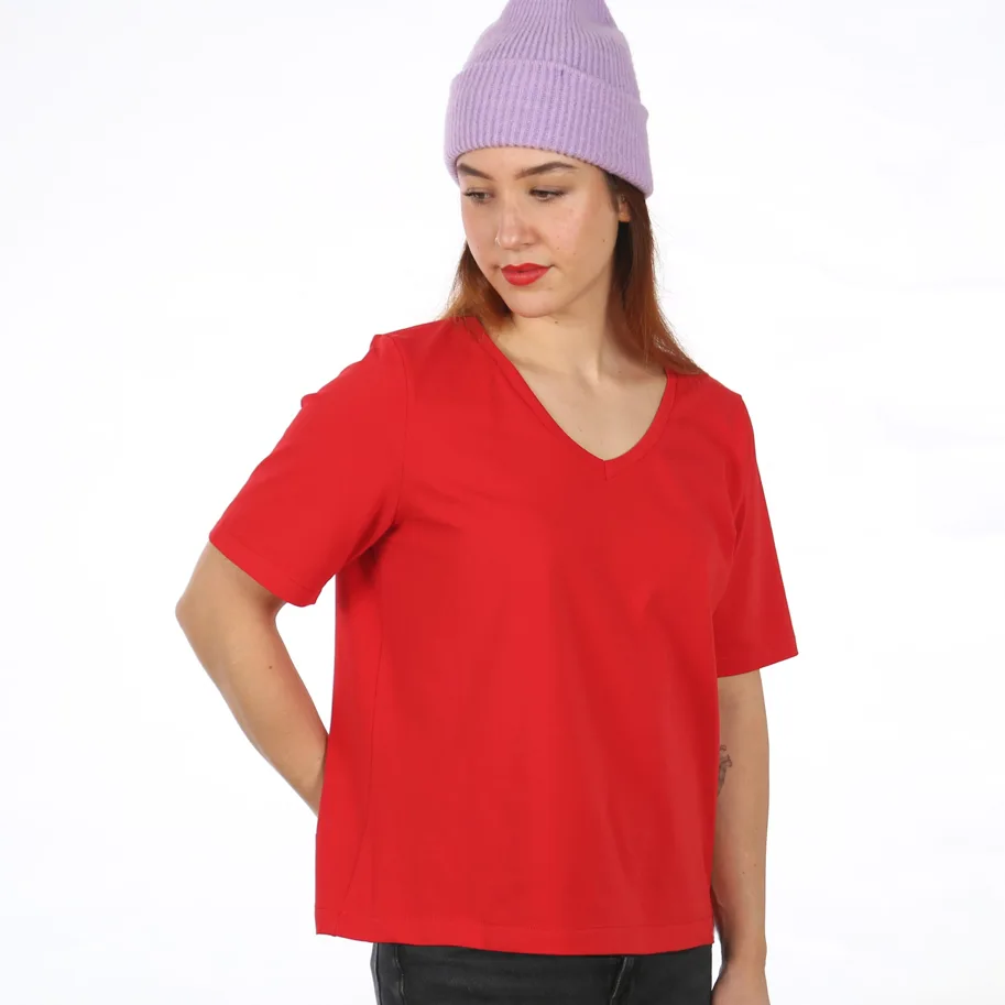 Frau Kay V-Shirt - Studio Schnittreif Schnittmuster