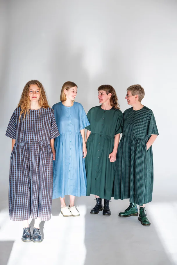 No85 gerafftes Kleid mit T-Ärmel - Trendschnitt Schnittmuster