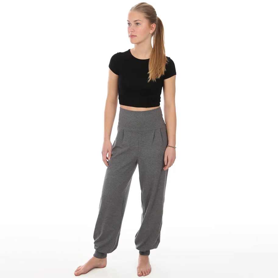 Frau Geli Yogahose - Studio Schnittreif Schnittmuster