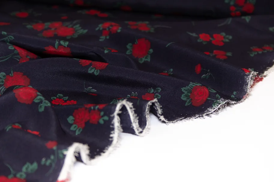 Seide Crepe Deadstock - Wild Roses Navy