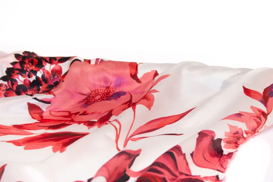 Seide Satin Deadstock - Red White Flowers