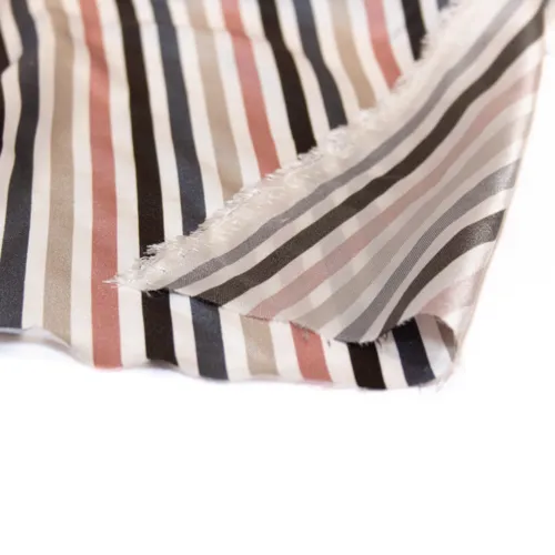 stoff-deadstock-seide-twill-stripes-on-white-01.jpg