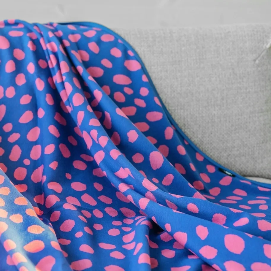 Organic Knit Jacquard - Cheetah Dots Blue Pink