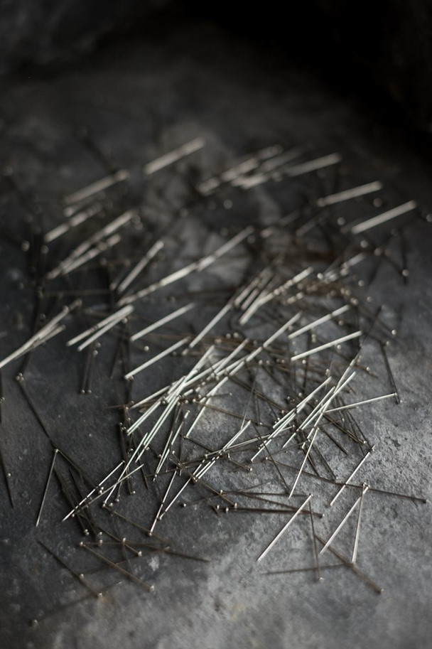 Dressmaking Pins - For Midweight Fabrics